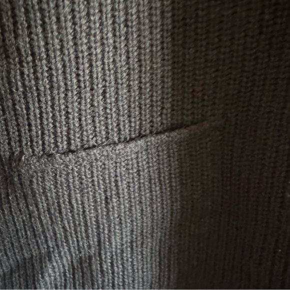 New Vince Green Cowl Neck Buttons Oversized Sweater size Small - Picture 5 of 11